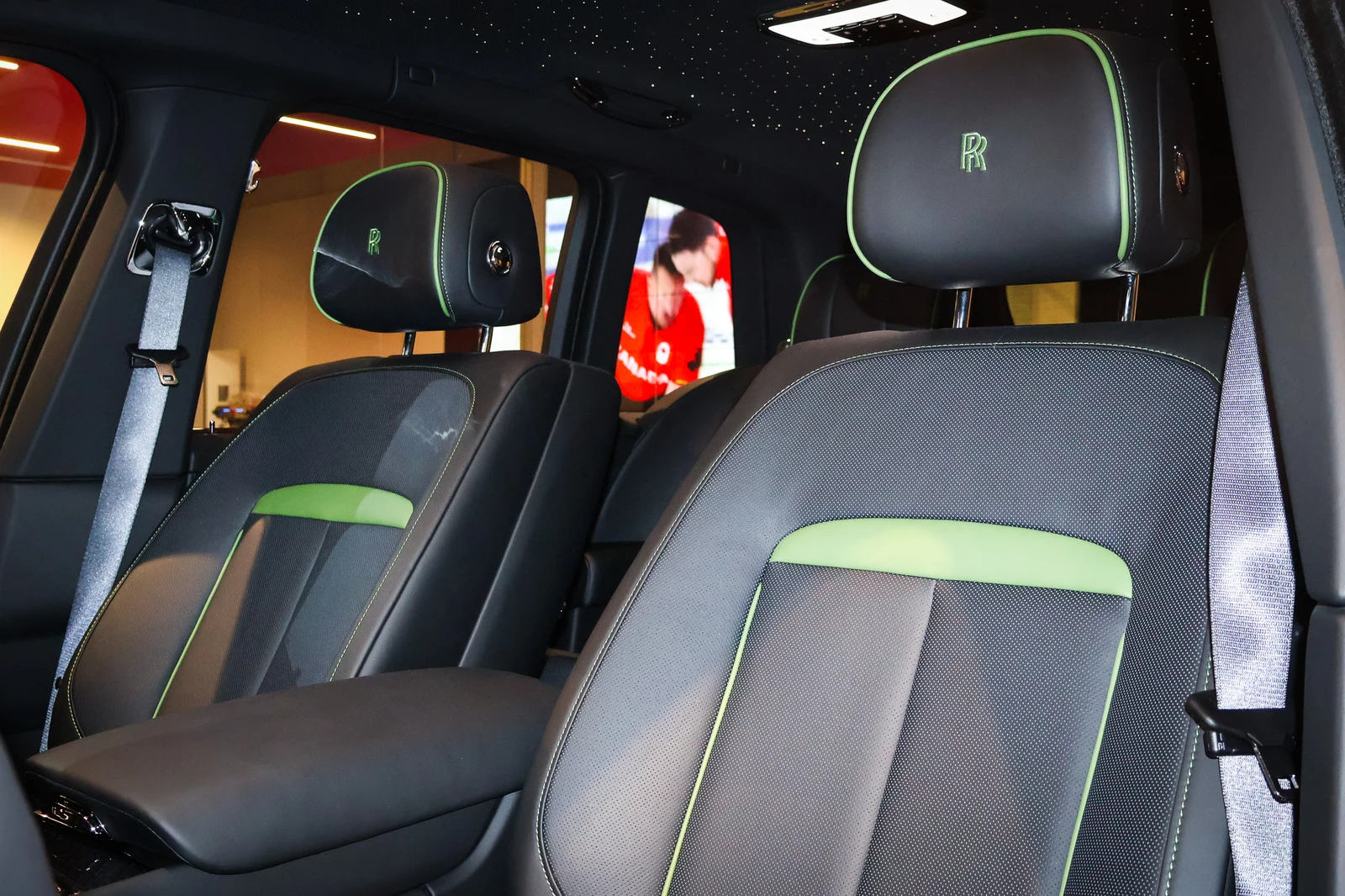 2026 Rolls-Royce Cullinan Series II Black Badge, 13/20