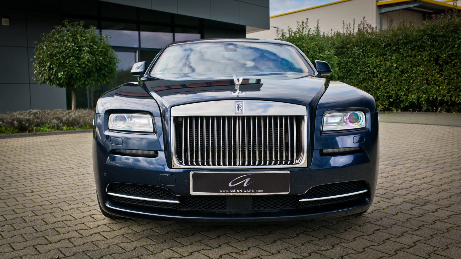 Rolls-Royce Wraith, 2/10