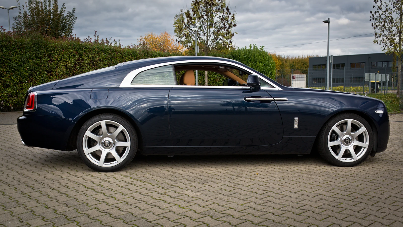 Rolls-Royce Wraith, 6/10