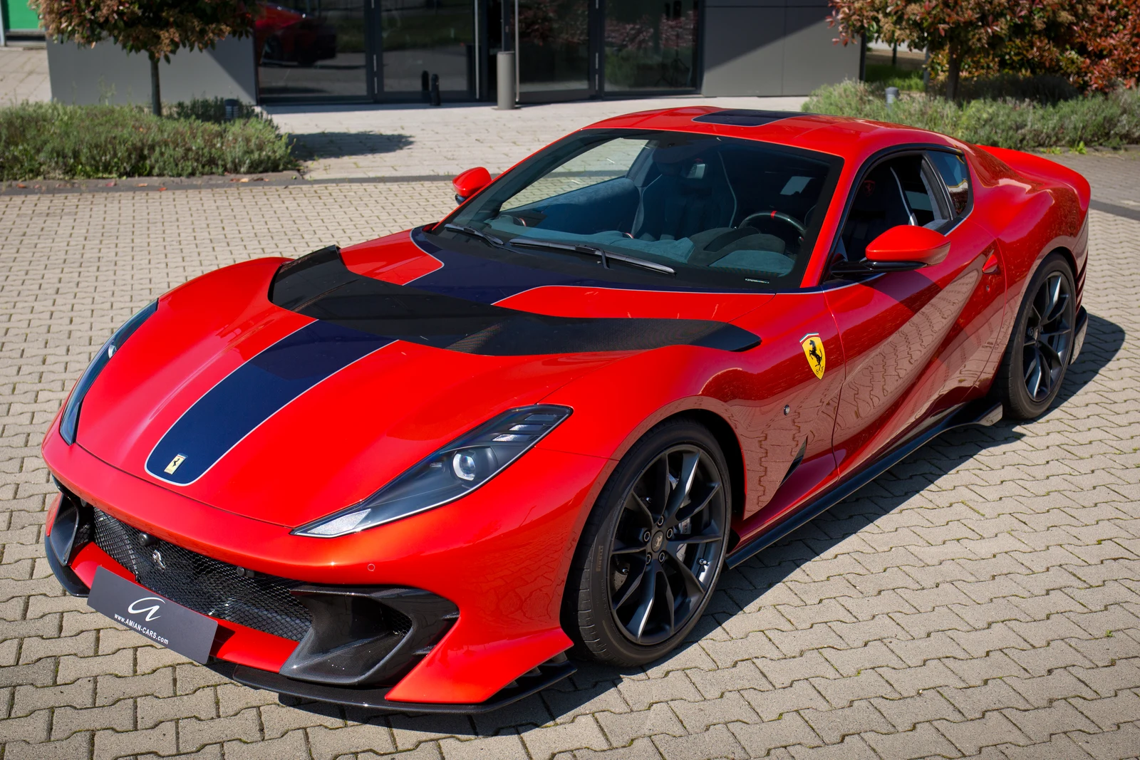 Ferrari 812 Competizione Tailor Made, 2/10