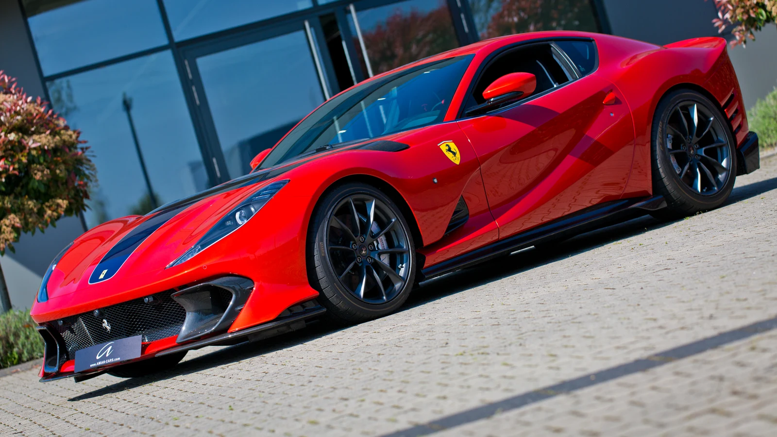 Ferrari 812 Competizione Tailor Made, 6/10