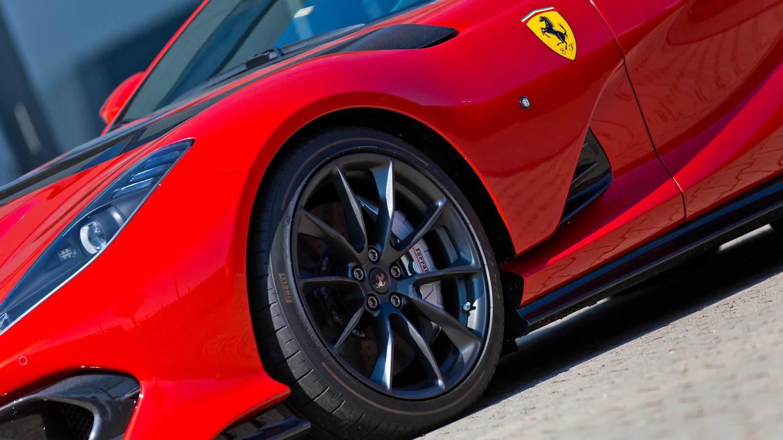 Ferrari 812 Competizione Tailor Made, 9/10