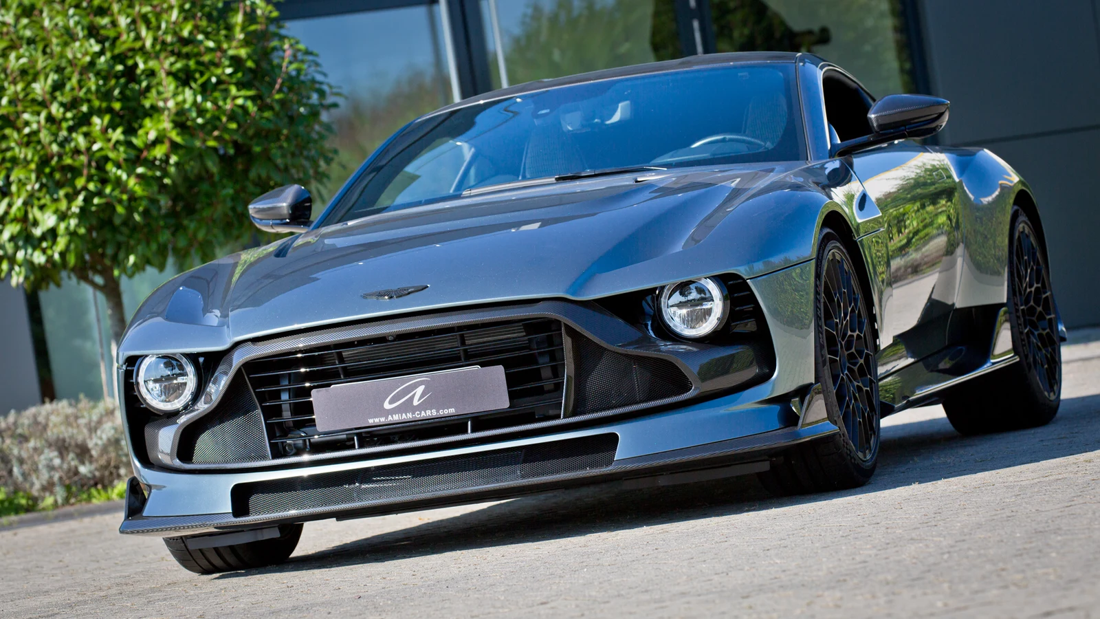 Aston Martin Valour, 6/10