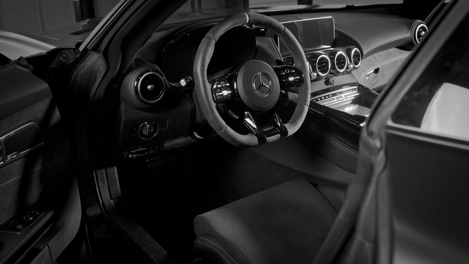 Mercedes-AMG GT R, 9/10