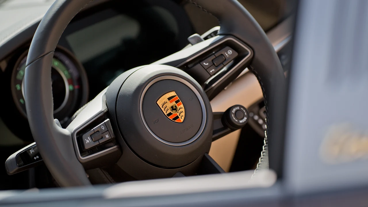Porsche 911 Targa 4S Heritage Design Edition (992), 9/10