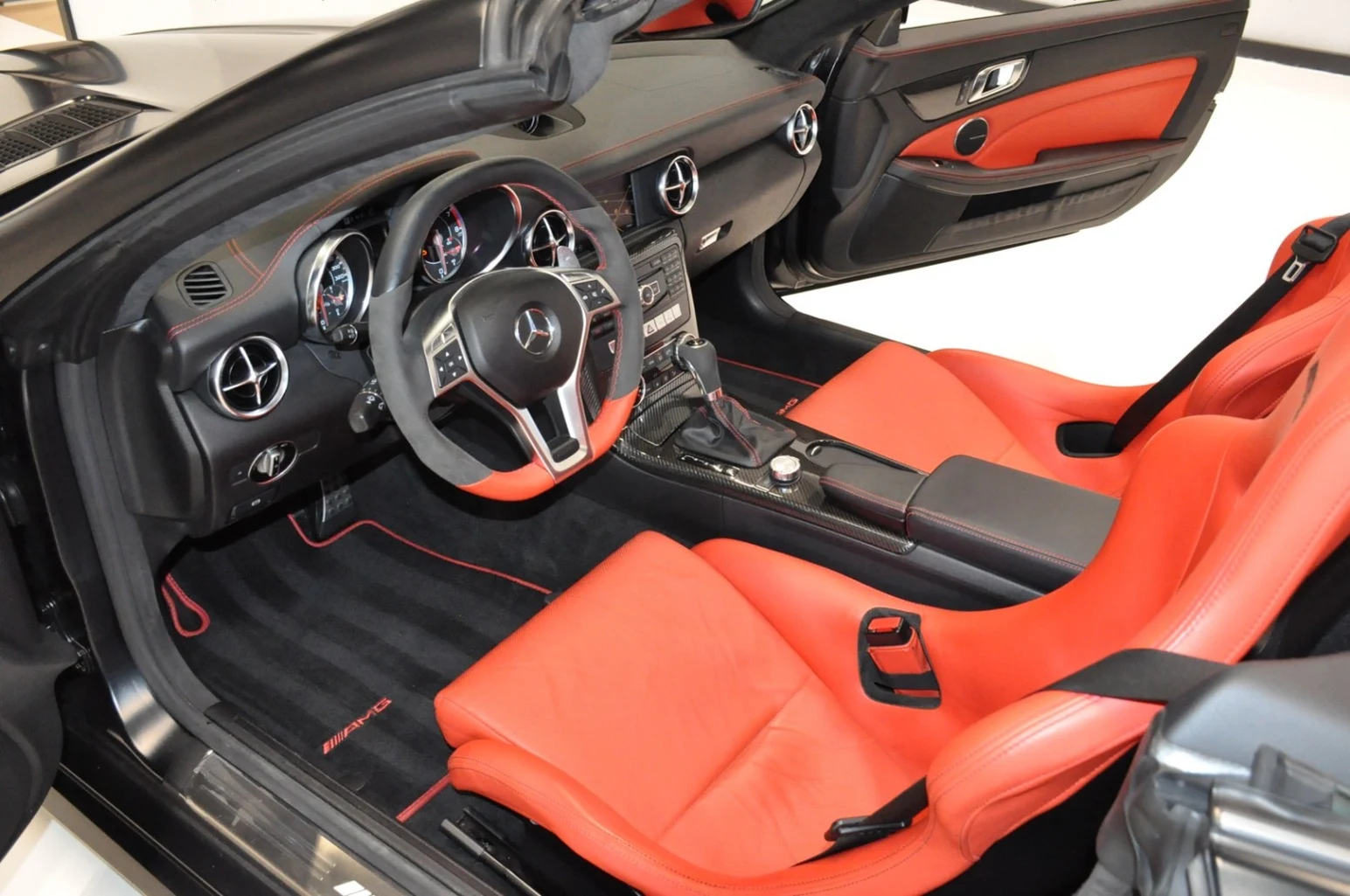 Mercedes-AMG SLK 55 Performance Studio (R172), 2/10