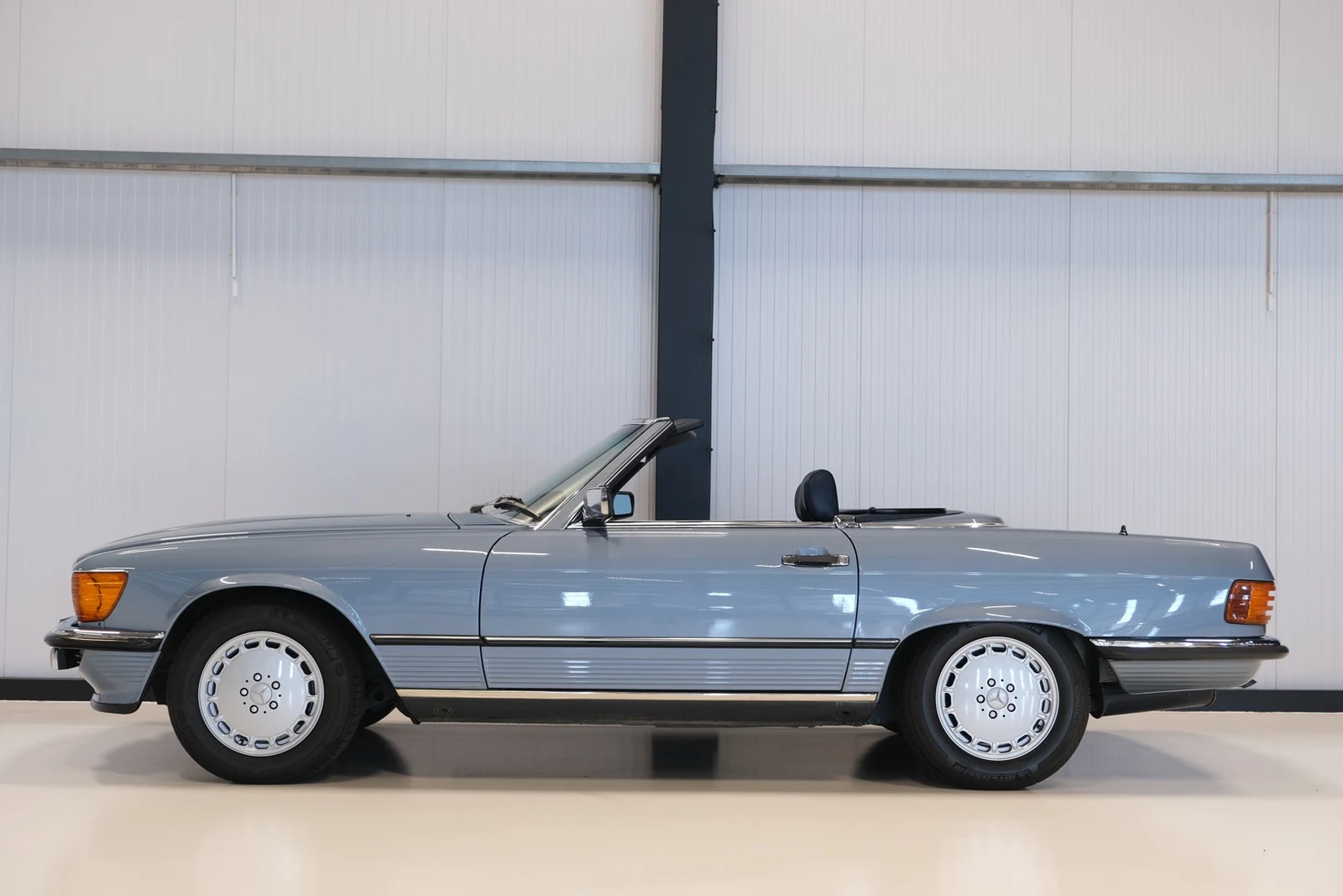 Mercedes-Benz 300 SL (R107), 7/10