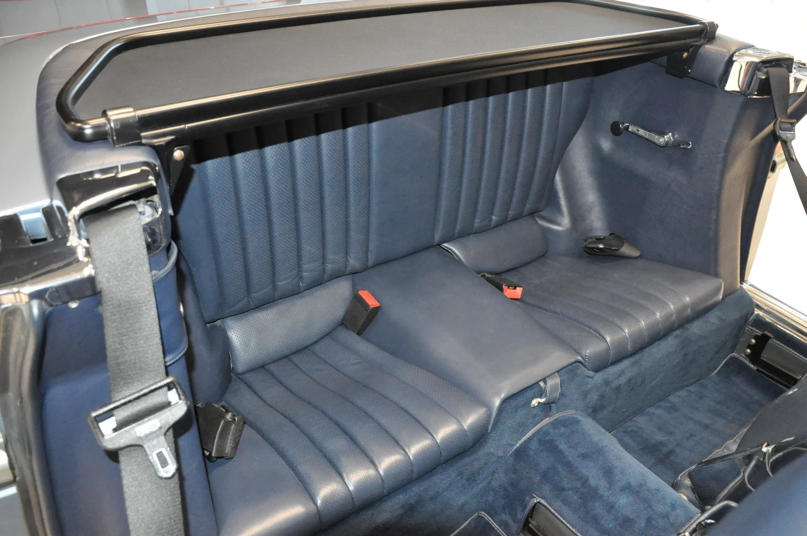 Mercedes-Benz 300 SL (R107), 8/10