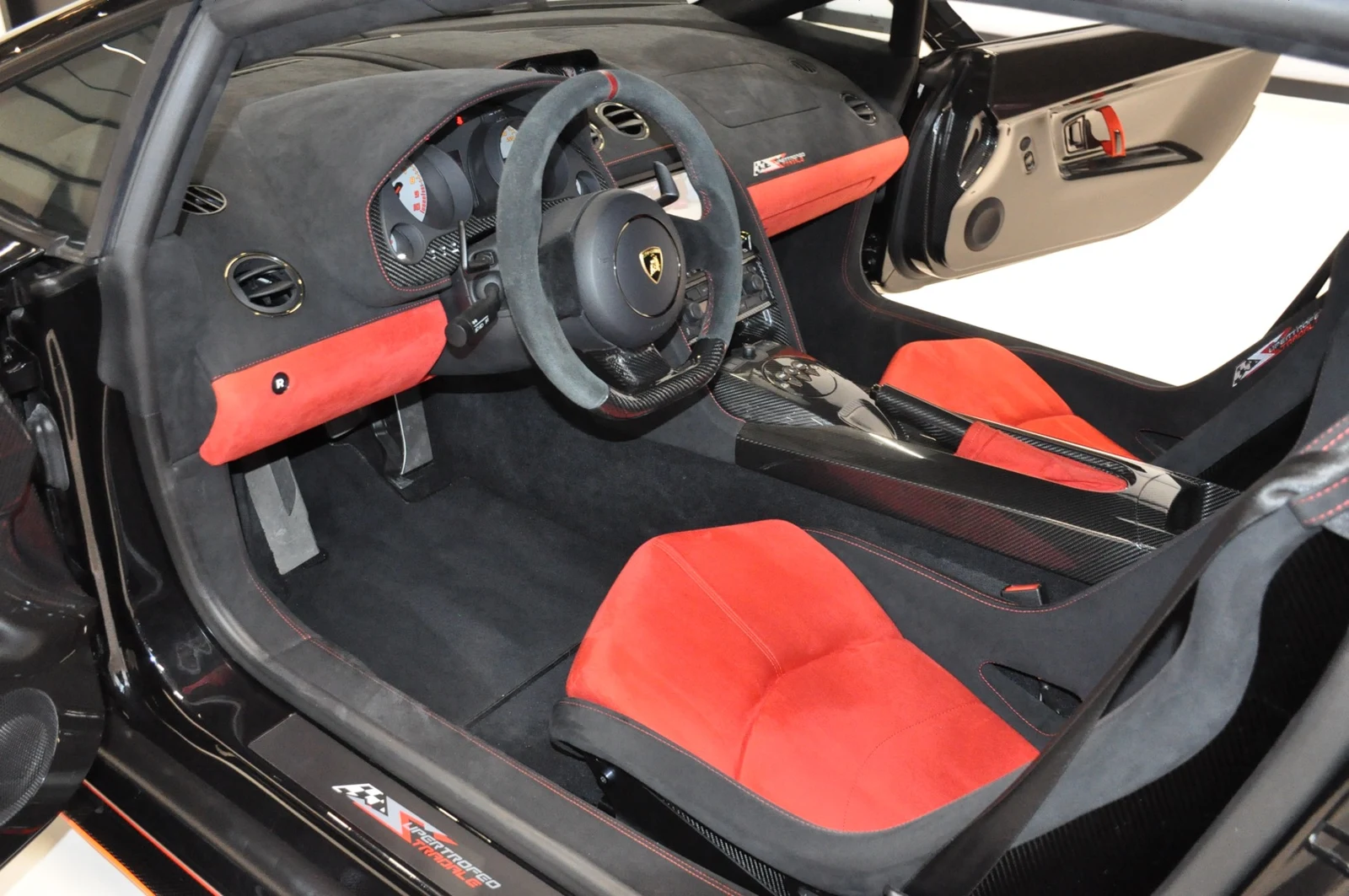 Lamborghini Gallardo LP 570-4 Super Trofeo Stradale, 2/10