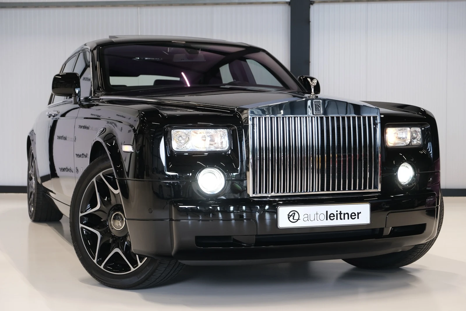 Rolls-Royce Phantom Bespoke, 7/10