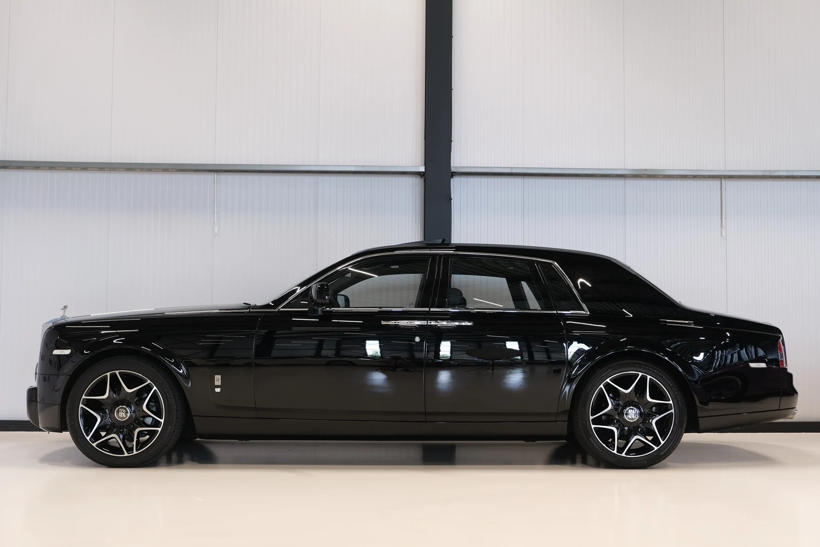 Rolls-Royce Phantom Bespoke, 9/10