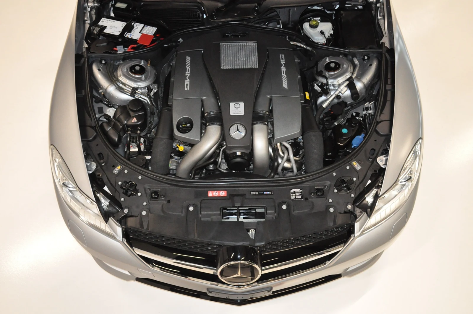 Mercedes-AMG CL 63 Designo (C216), 4/10
