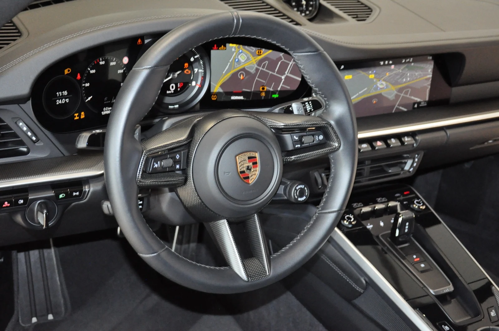 Porsche 911 Carrera 4S (992), 6/10