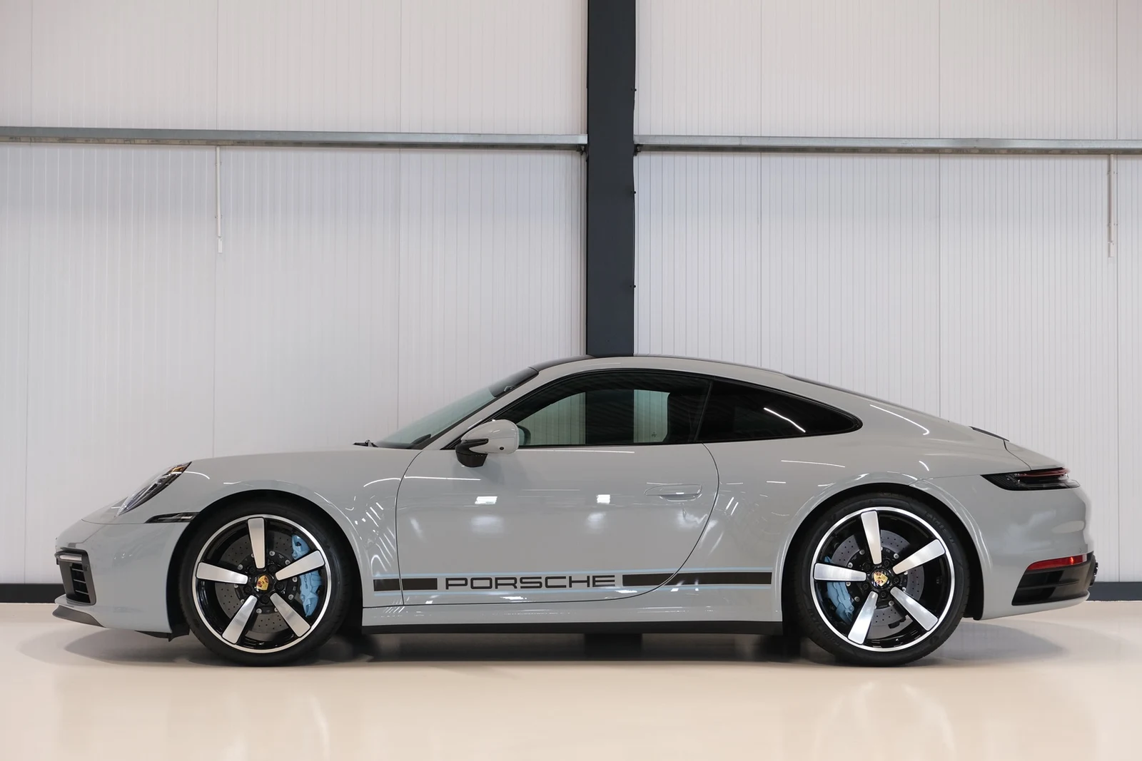 Porsche 911 Carrera 4S (992), 9/10