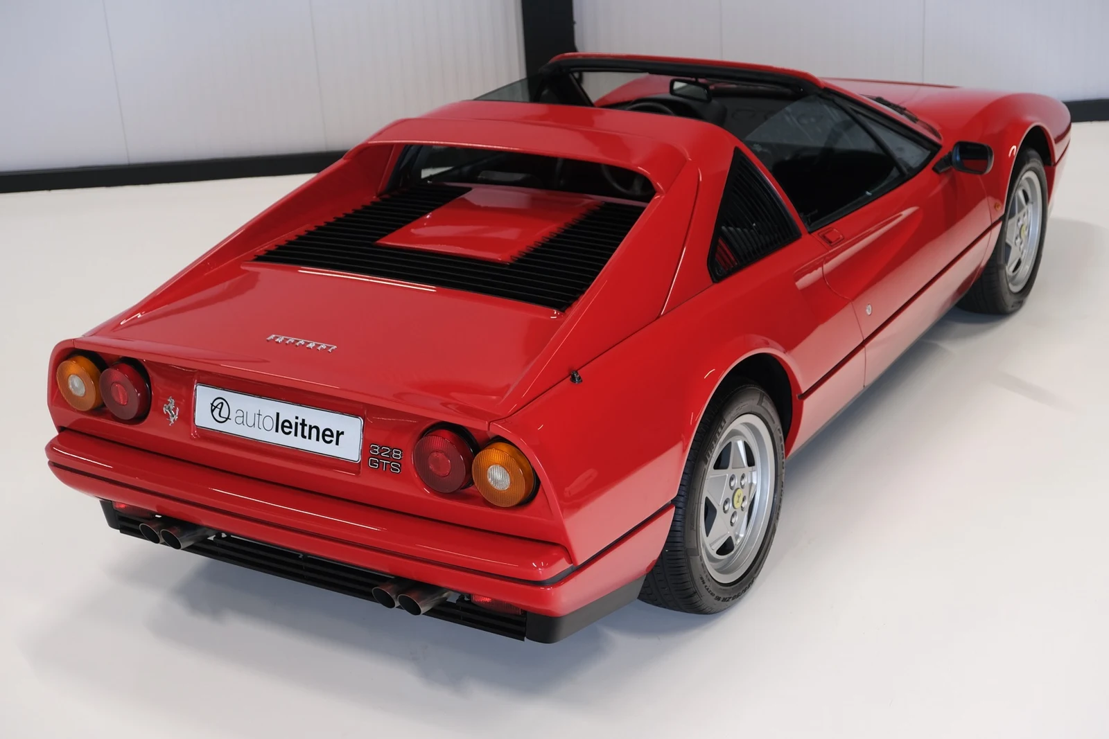 Ferrari 328 GTS, 3/10