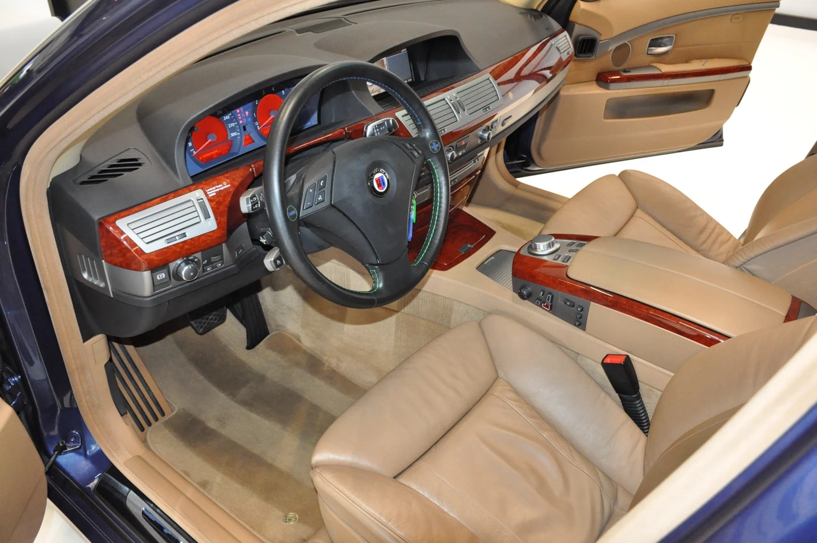 Alpina B7 (E65), 2/10