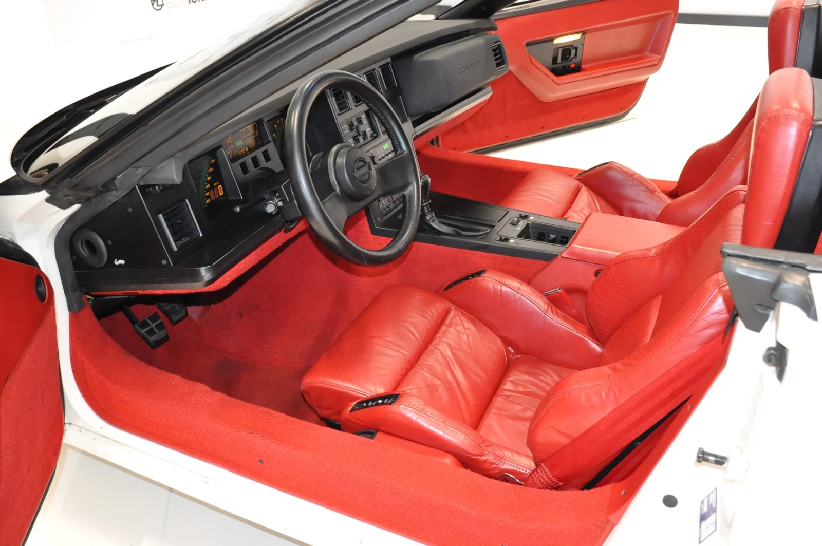 Chevrolet Corvette C4 Convertible, 2/10