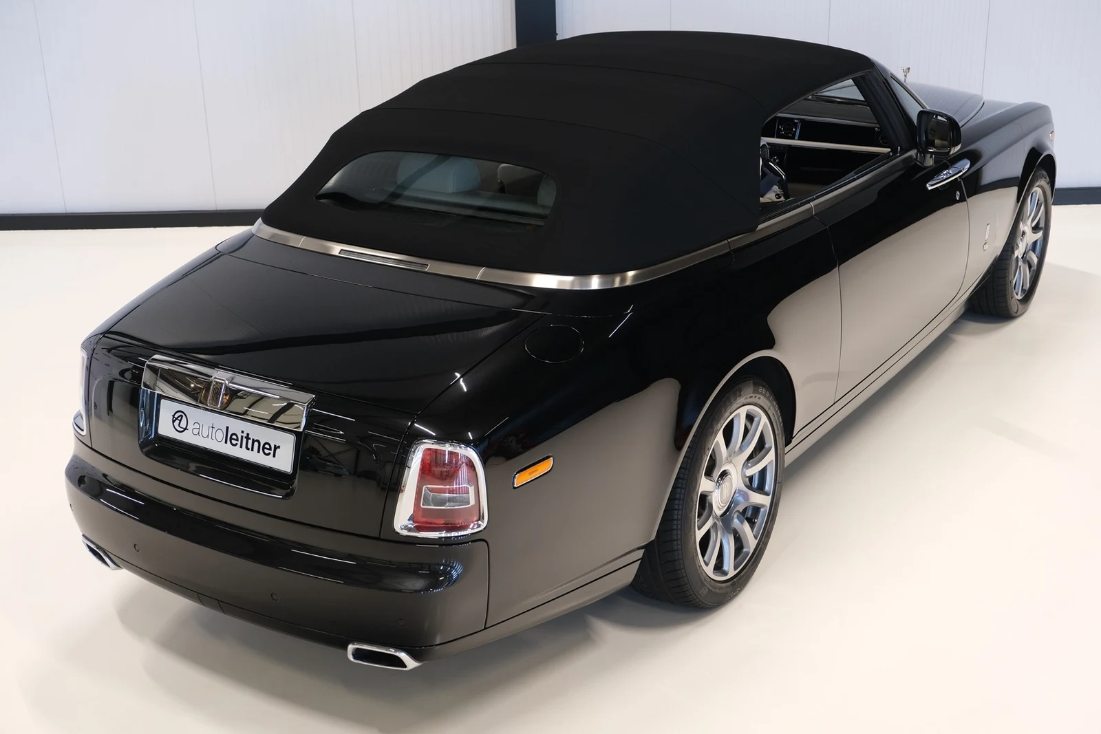 Rolls-Royce Phantom Drophead Coupé Series II, 3/10