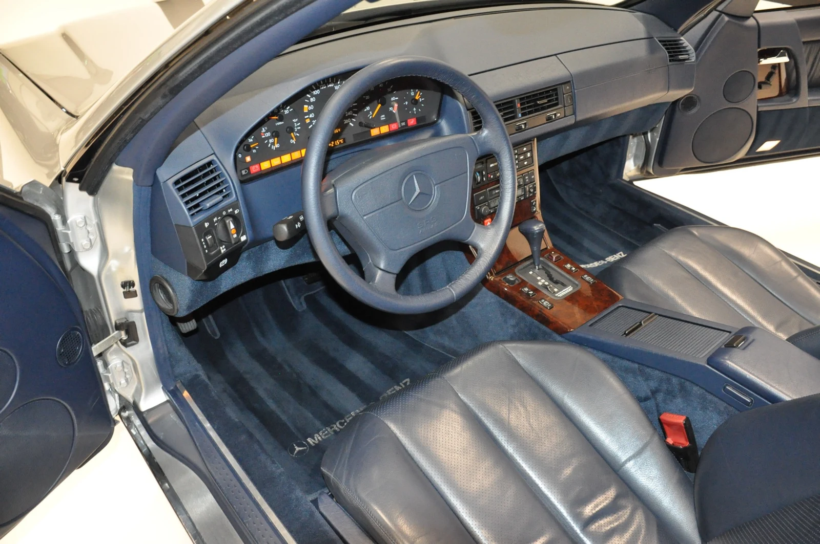 Mercedes-Benz SL 280 (R129), 2/10