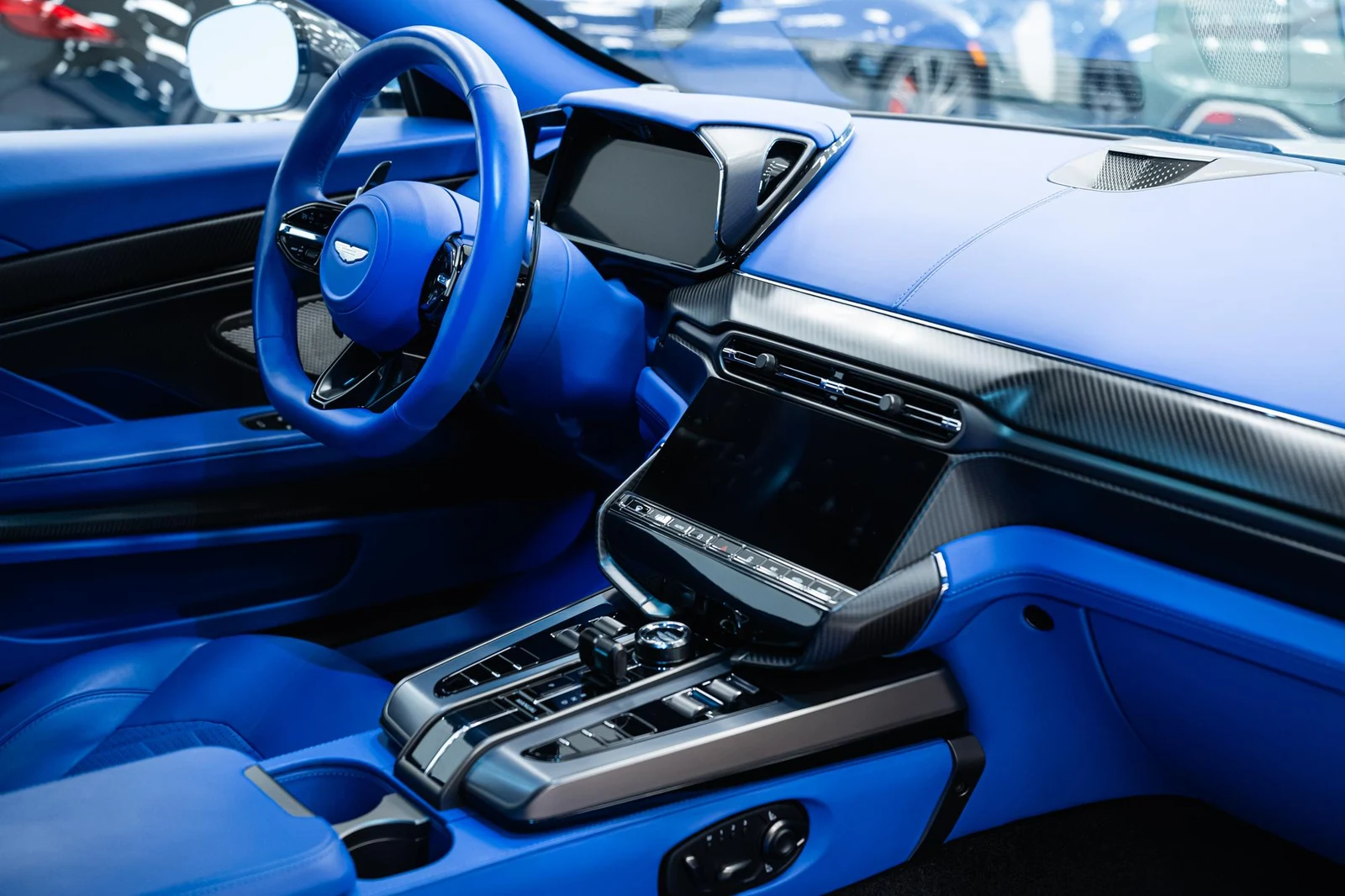 Aston Martin Vanquish, 6/10