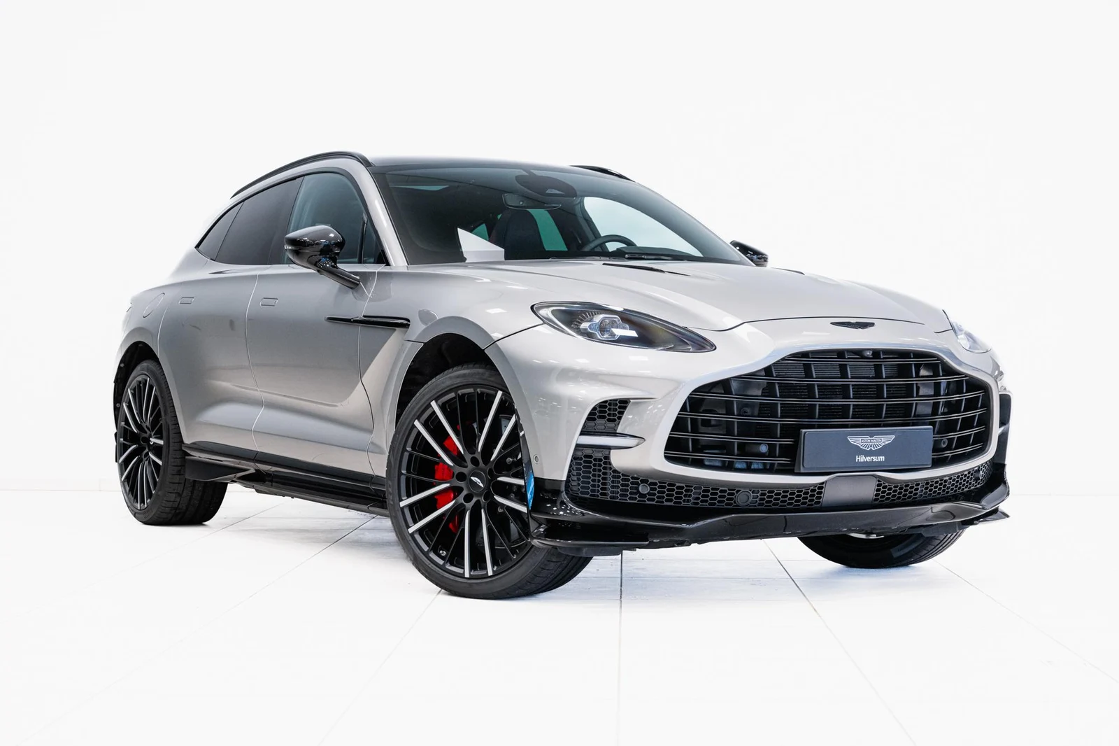 Kroymans photograph of Aston Martin DBX 707