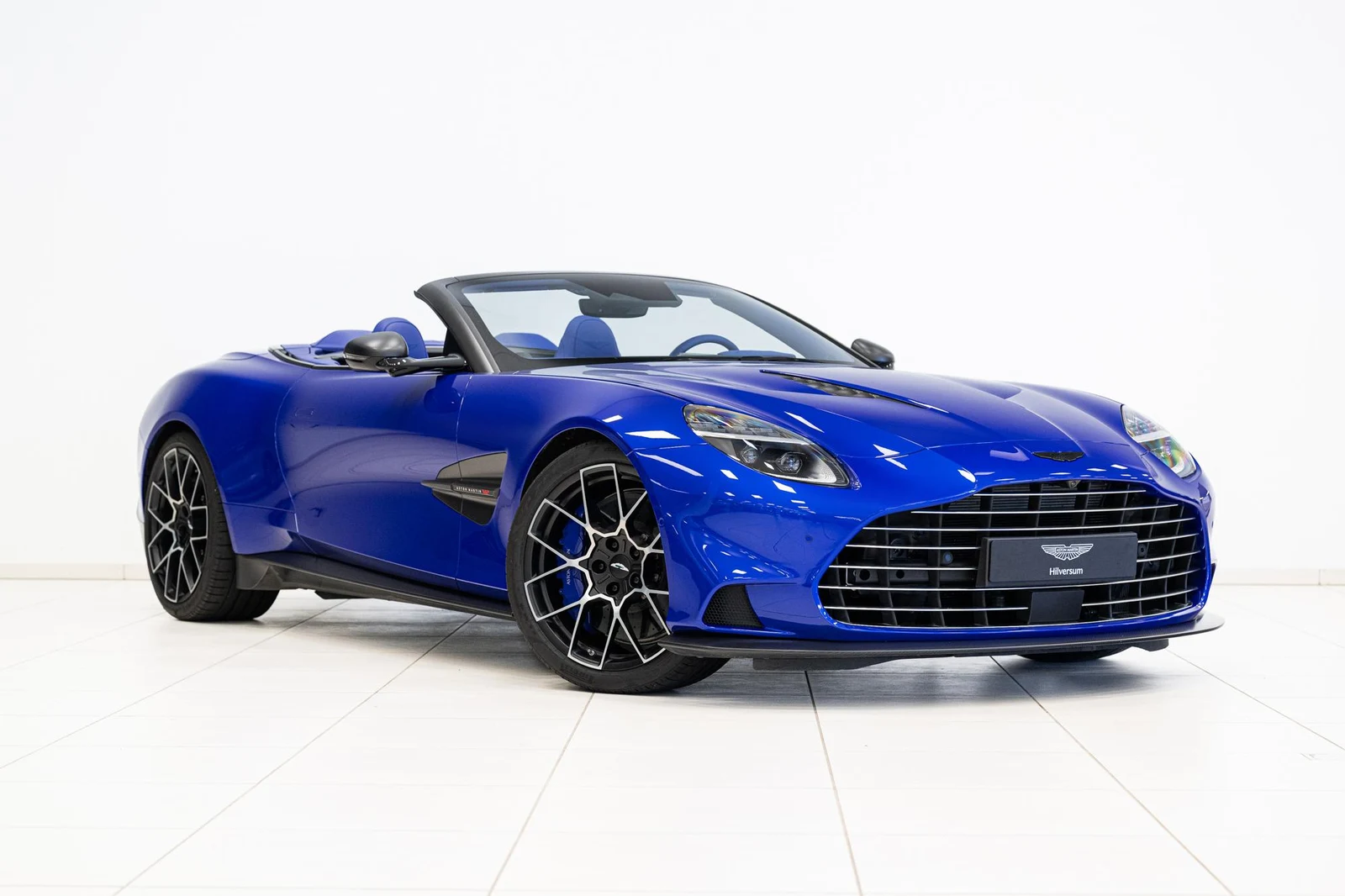 Kroymans photograph of Aston Martin Vanquish Volante
