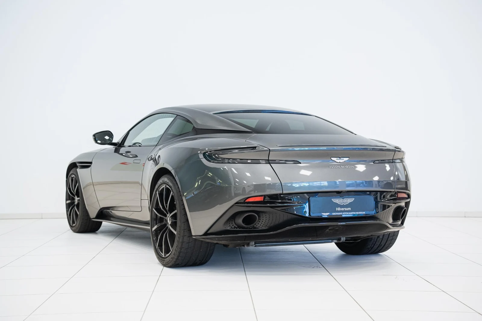 Aston Martin DB11 AMR, 2/10