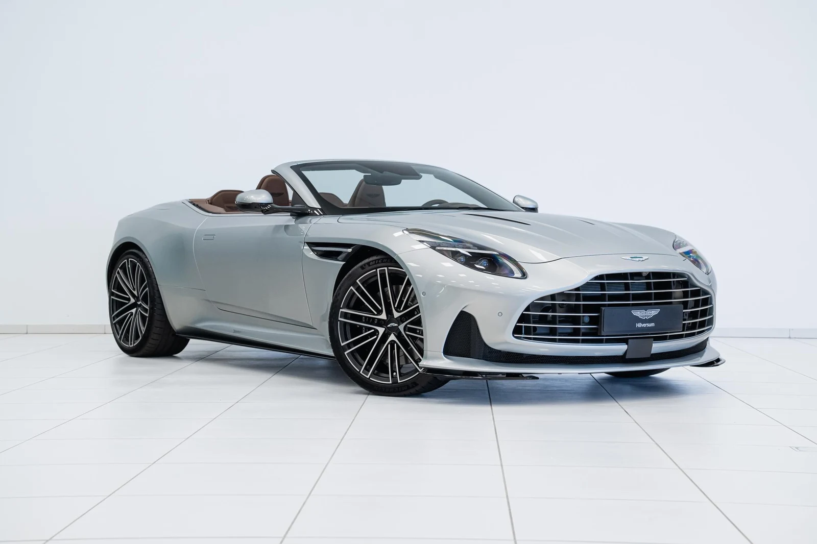 Kroymans photograph of Aston Martin DB12 Volante