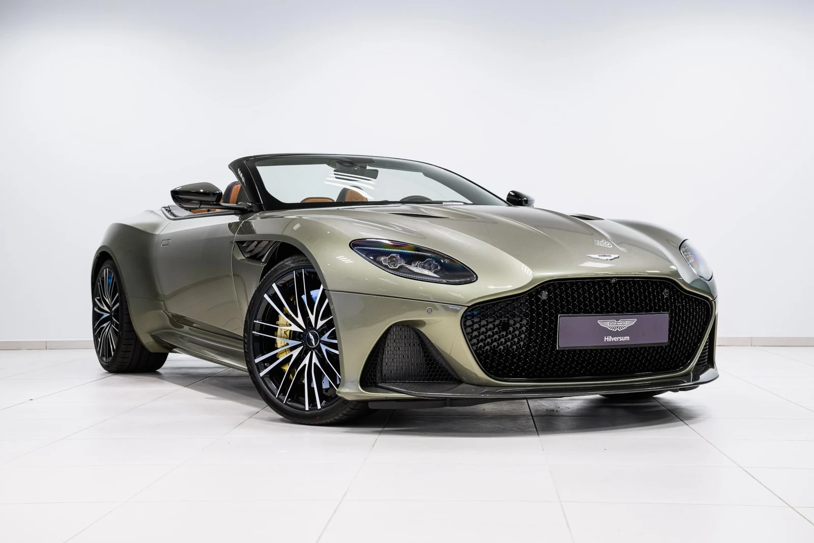 Kroymans photograph of Aston Martin DBS Superleggera Volante