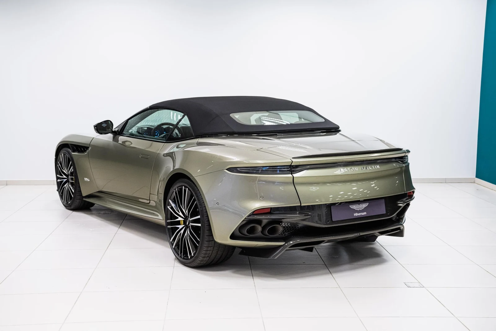 Aston Martin DBS Superleggera Volante, 7/10
