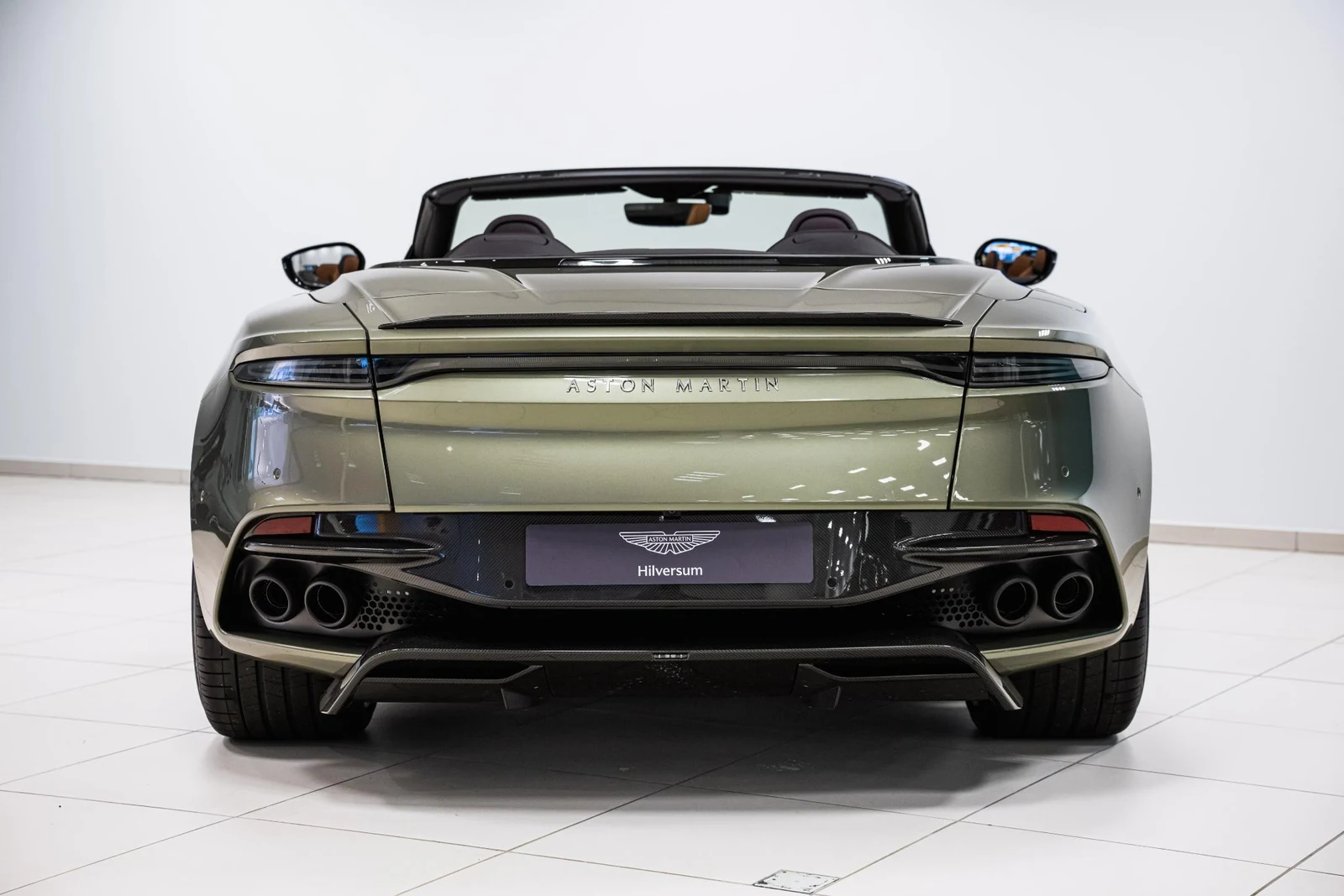 Aston Martin DBS Superleggera Volante, 9/10