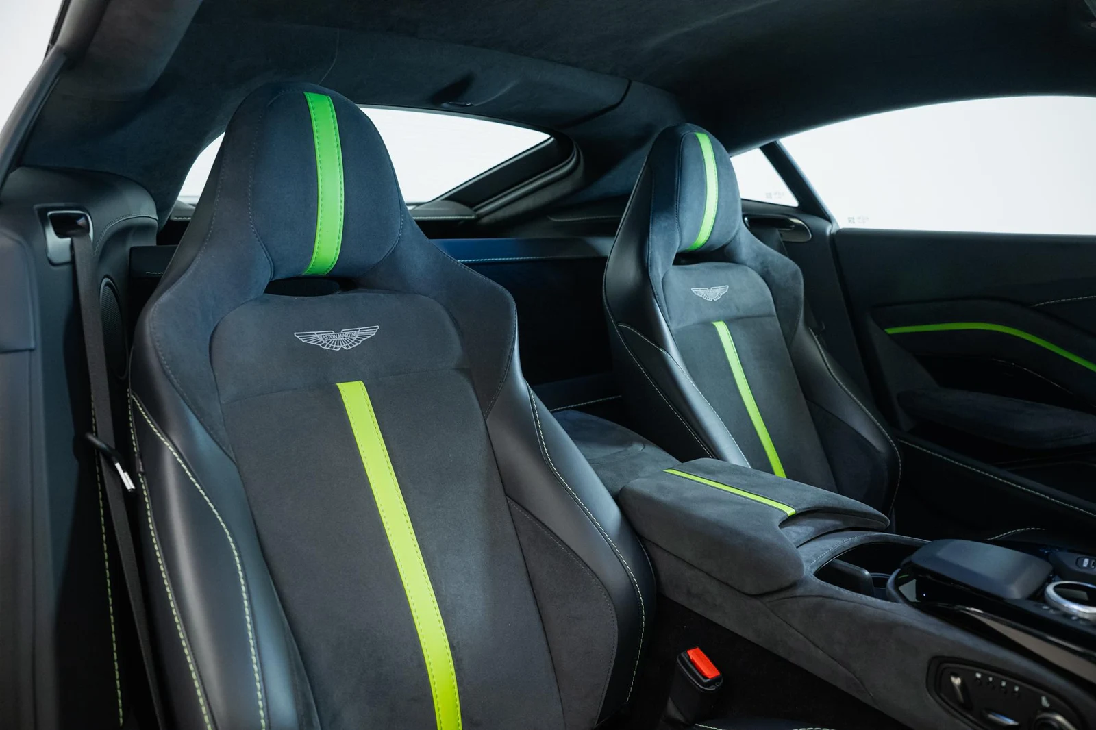 Aston Martin Vantage F1 Edition, 3/10
