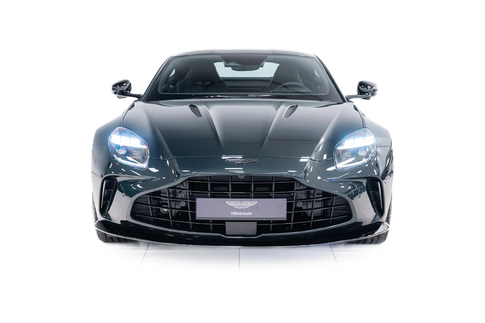 Aston Martin Vantage, 2/10