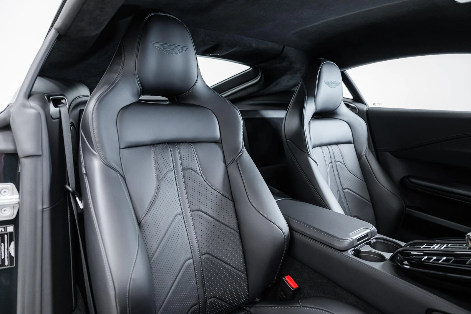 Aston Martin Vantage, 5/10