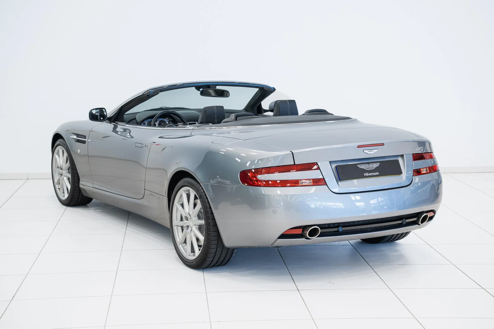 Aston Martin DB9 Volante, 3/10