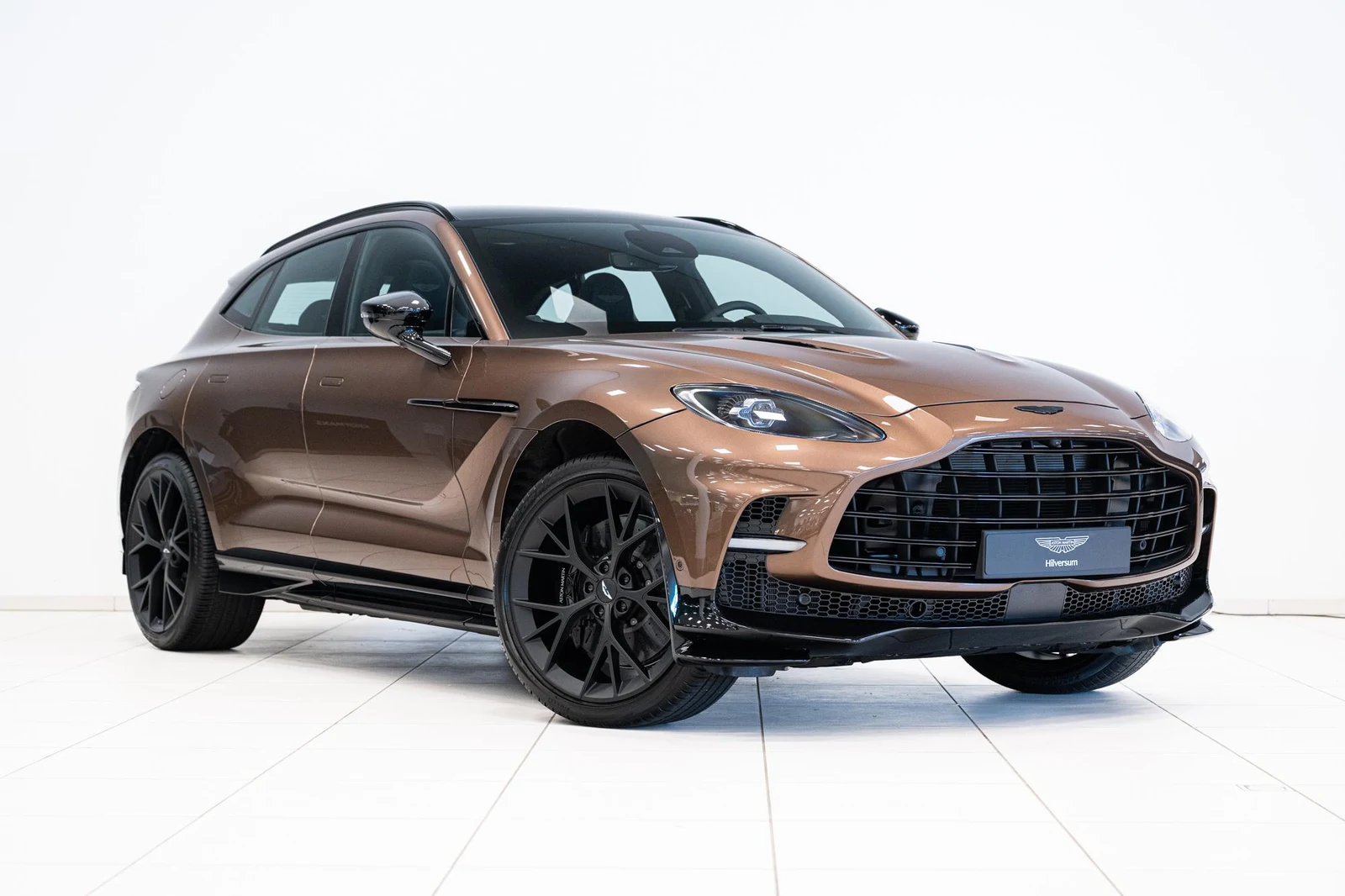 Kroymans photograph of Aston Martin DBX 707