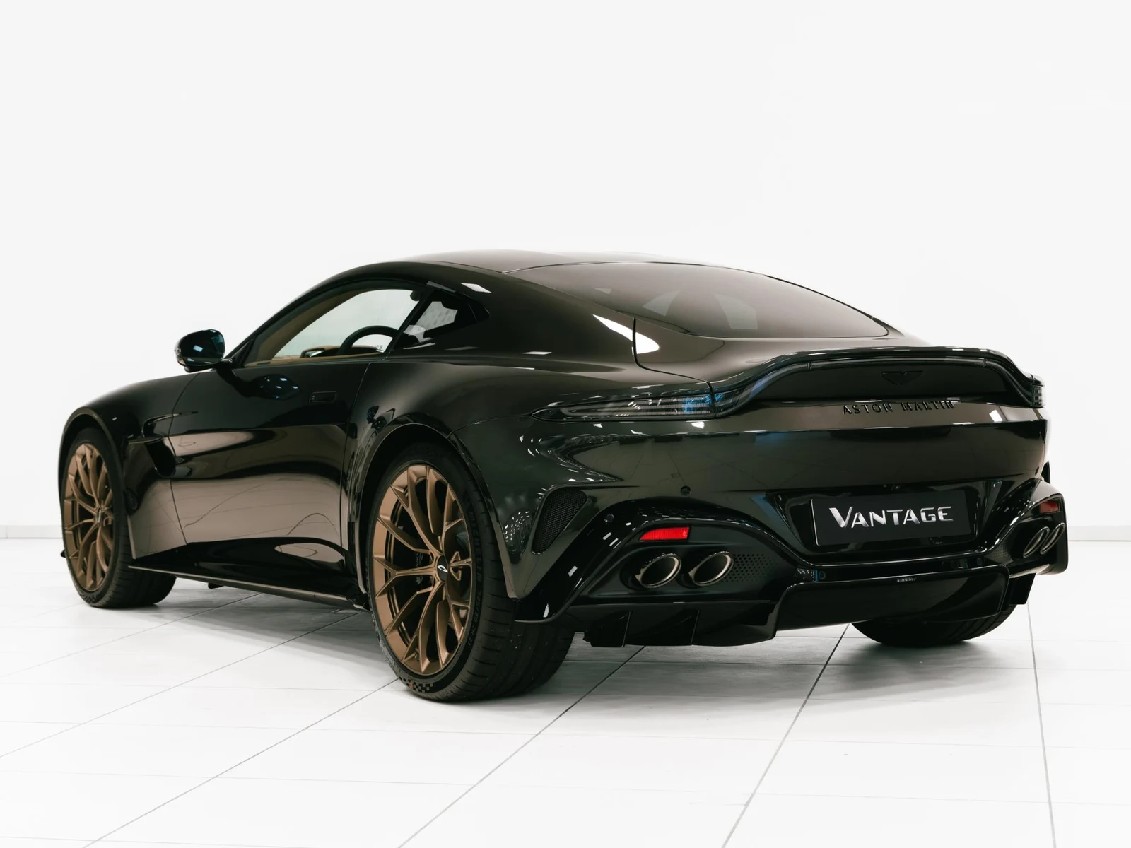 Kroymans photograph of Aston Martin Vantage