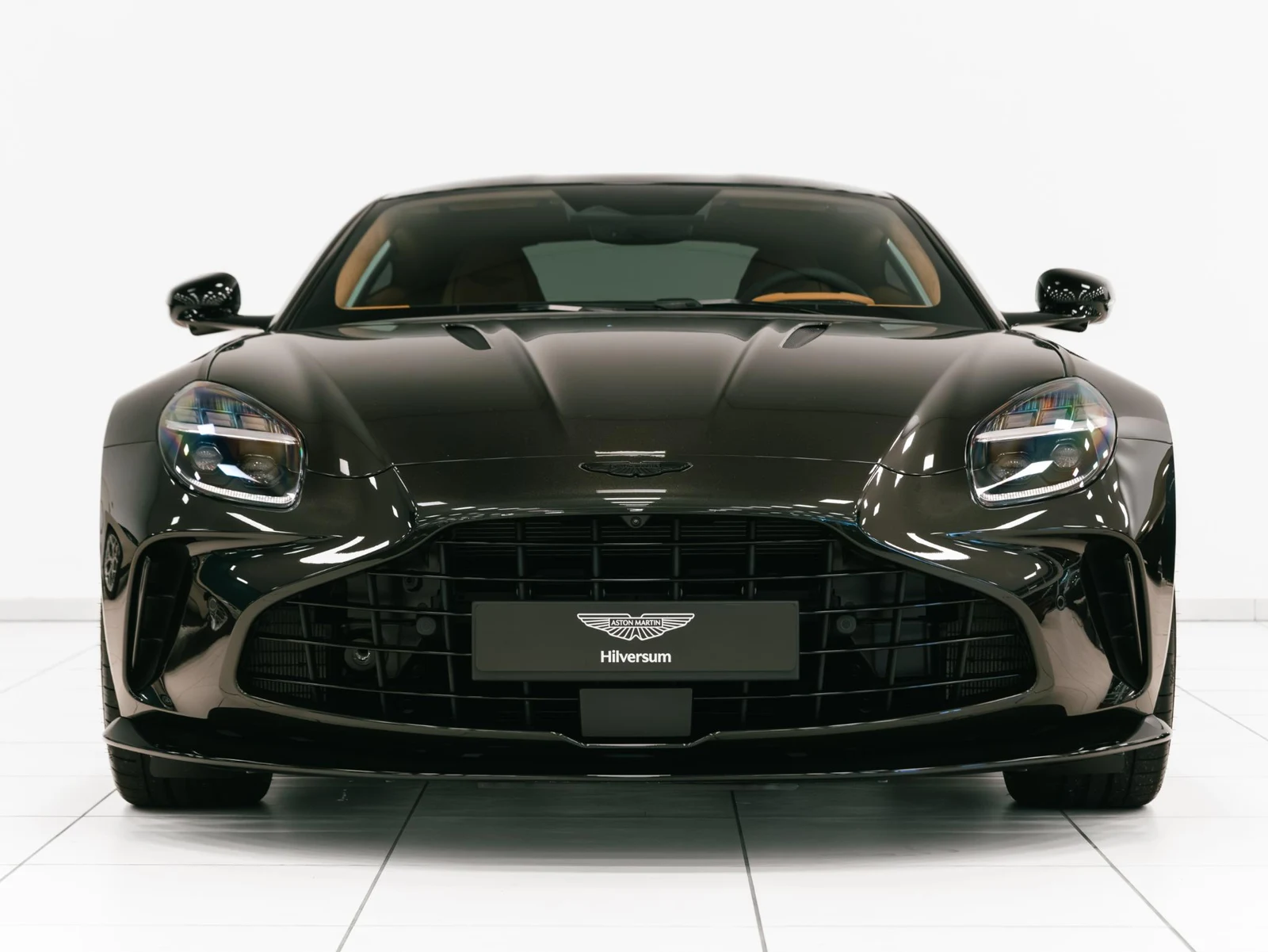 Aston Martin Vantage, 2/10