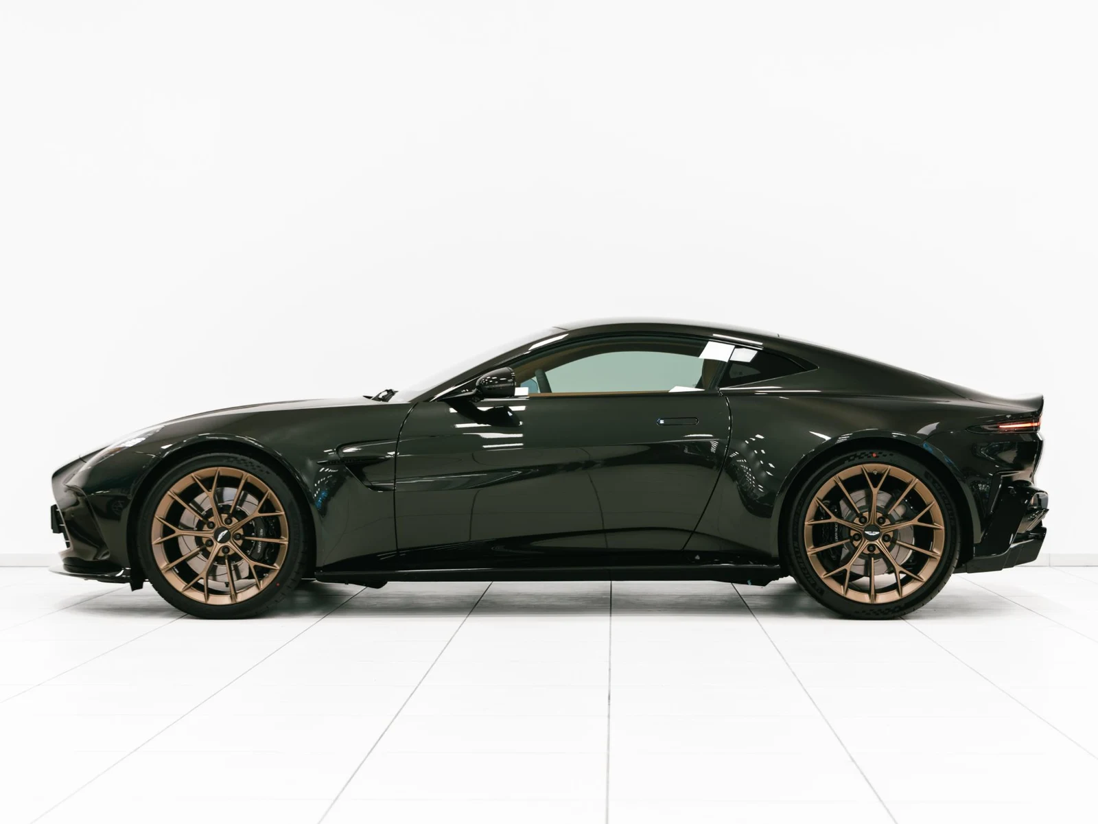 Aston Martin Vantage, 5/10