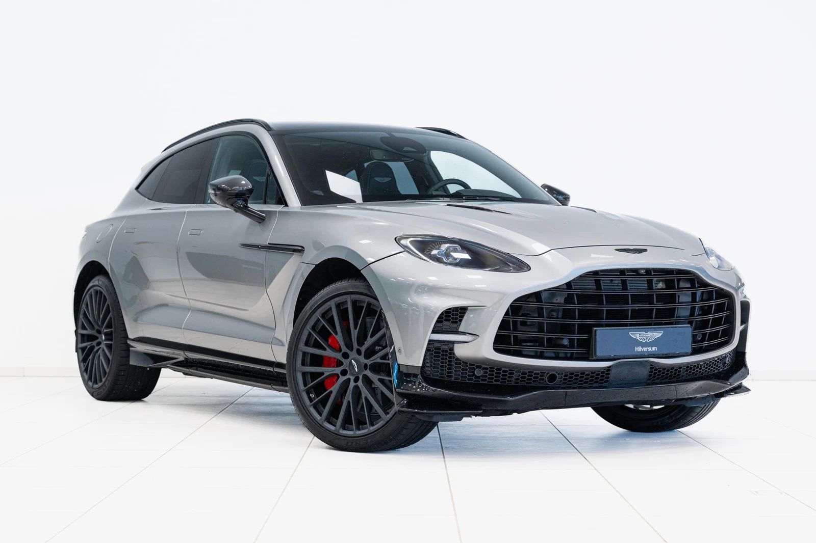Kroymans photograph of Aston Martin DBX 707