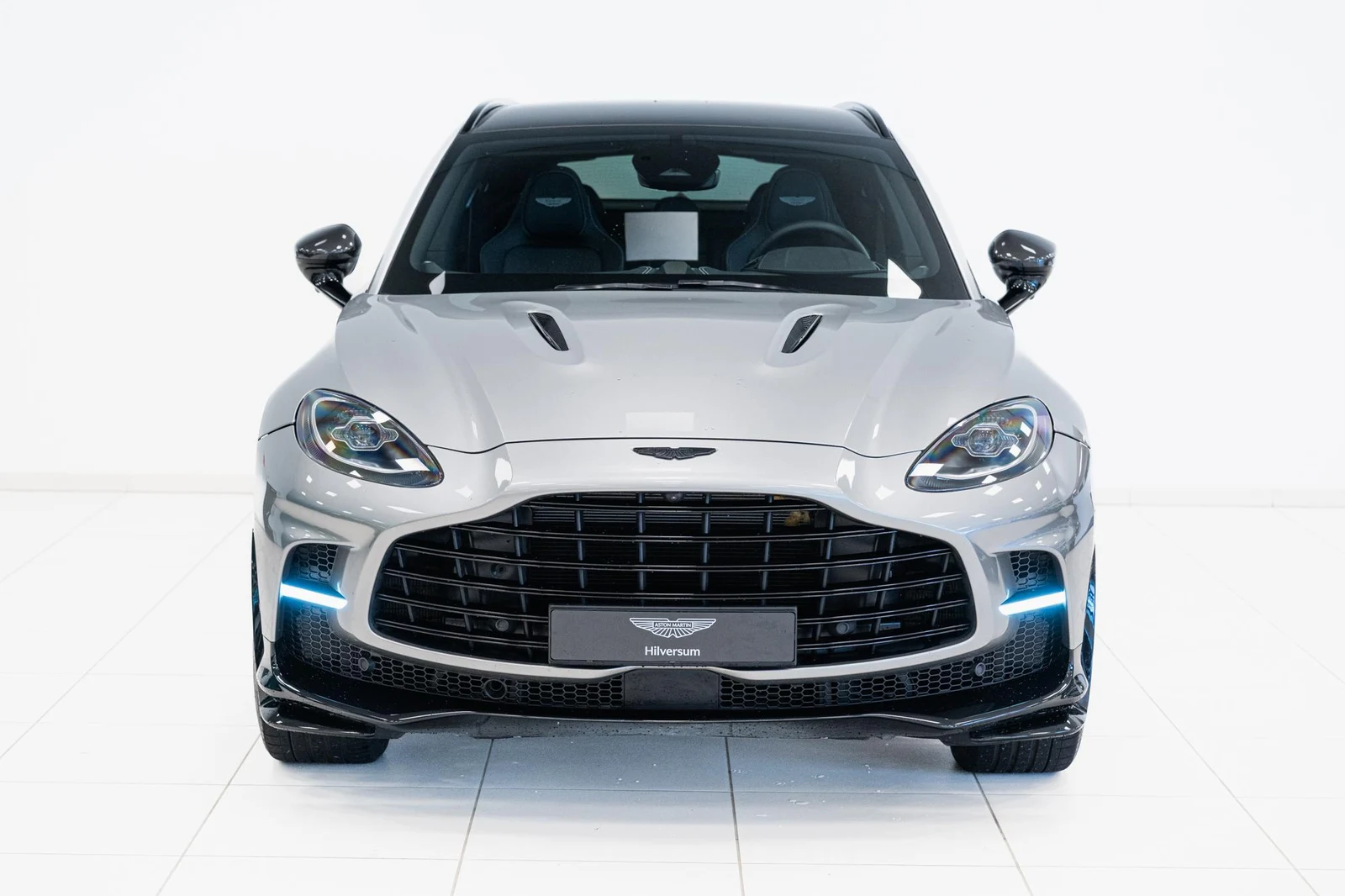 Aston Martin DBX 707, 2/10