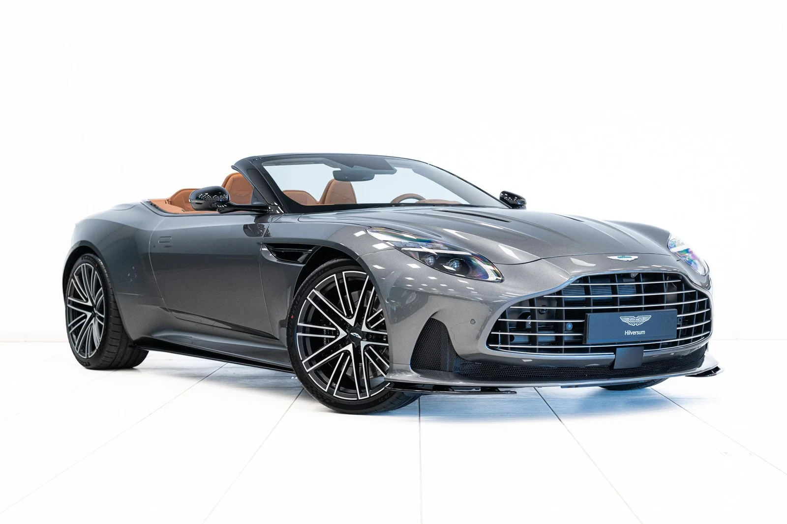 Kroymans photograph of Aston Martin DB12 Volante