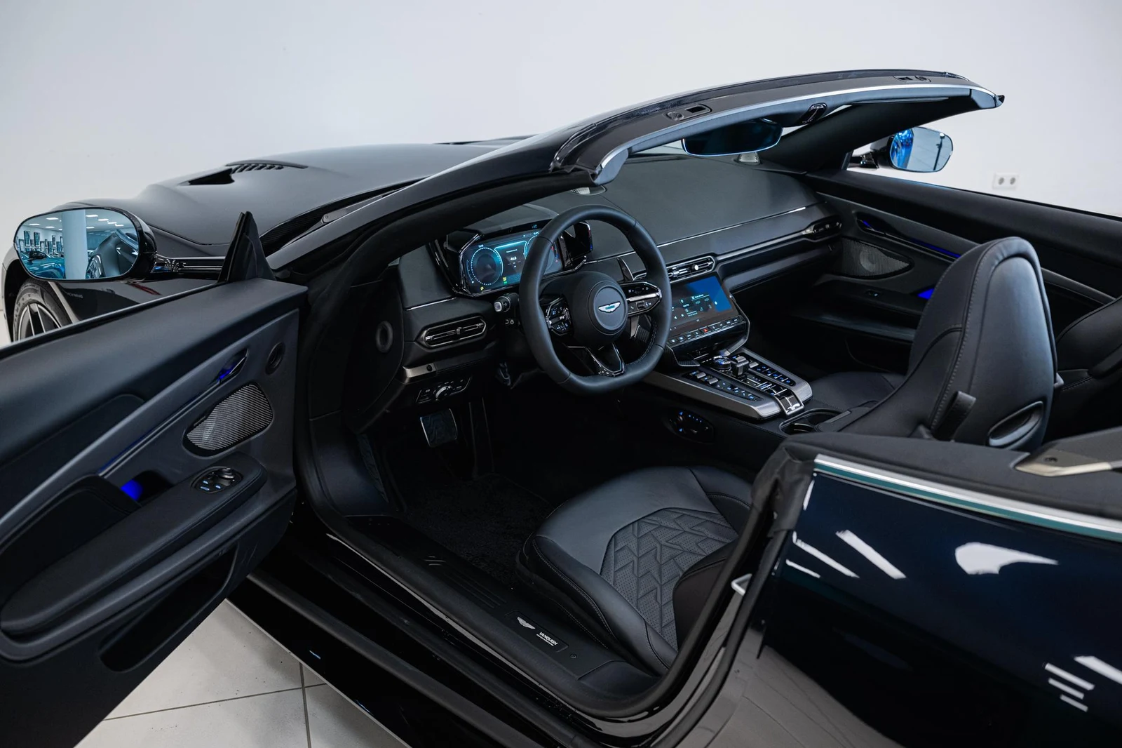 Aston Martin Vanquish Volante, 5/10