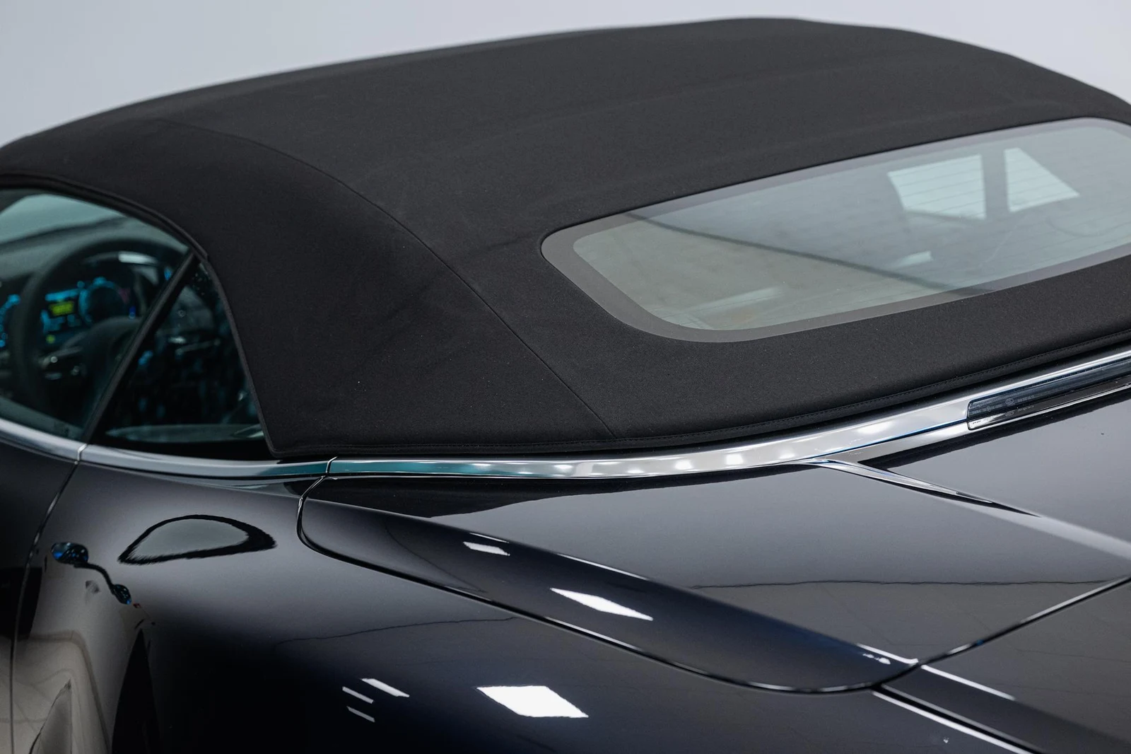 Aston Martin Vanquish Volante, 10/10