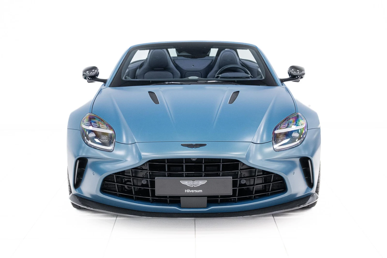 Aston Martin Vantage Roadster, 2/10