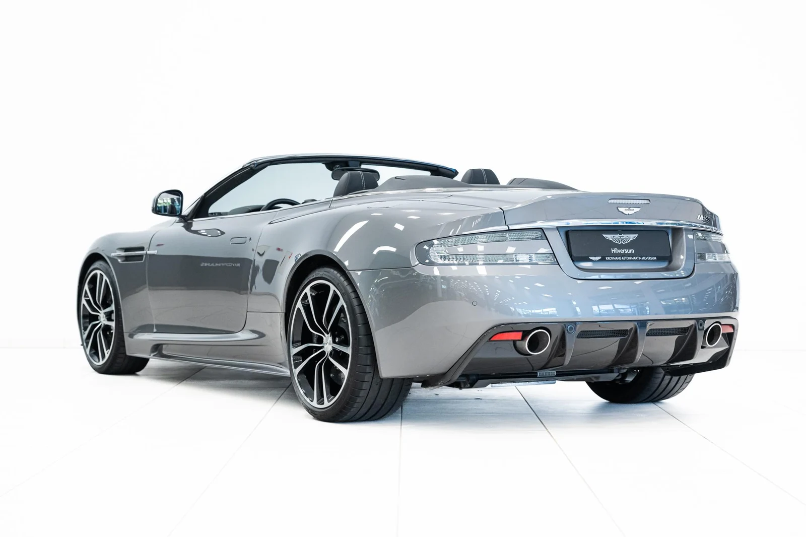 Aston Martin DBS Volante, 2/10