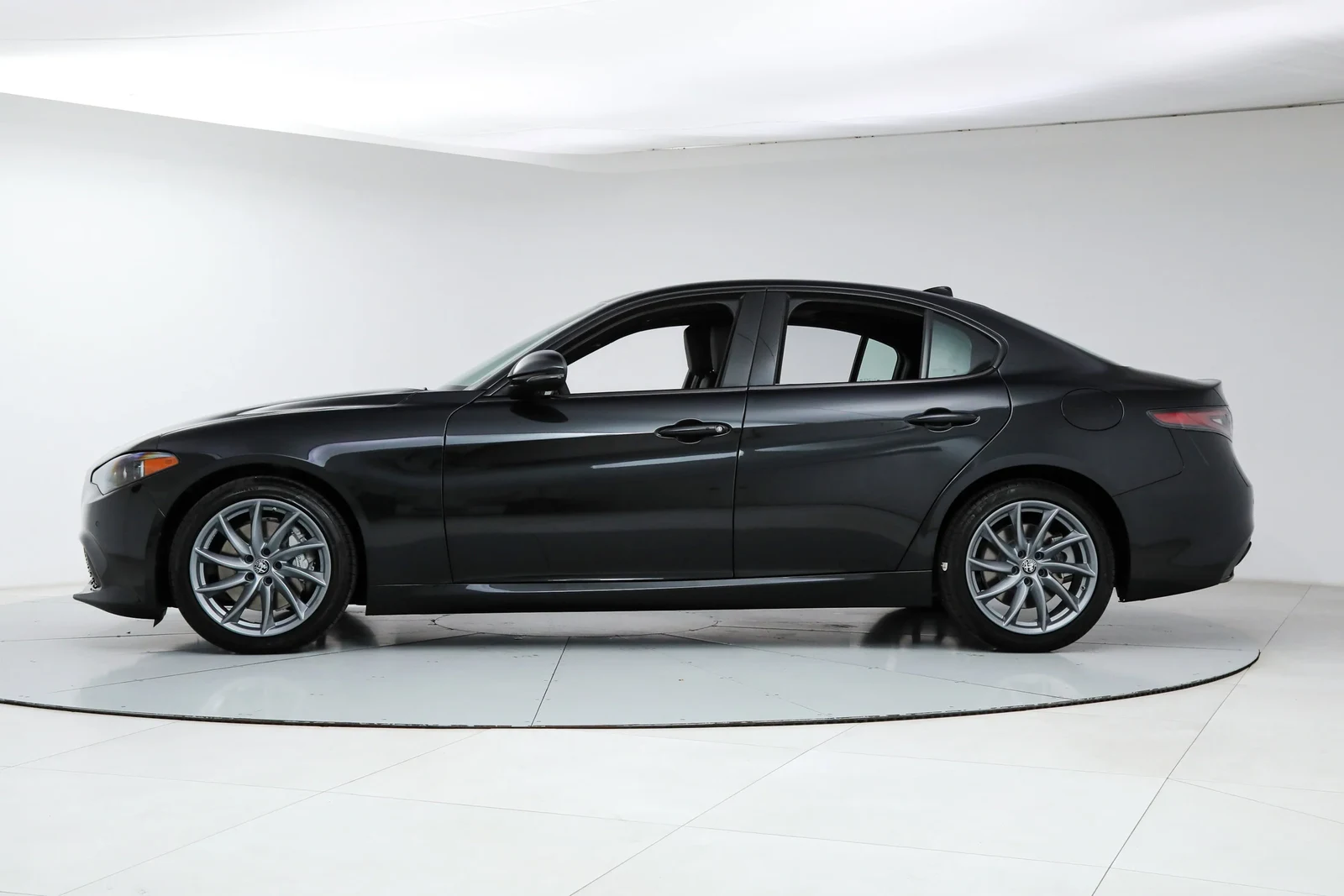 2026 Alfa Romeo Giulia Sprint (952), 2/23
