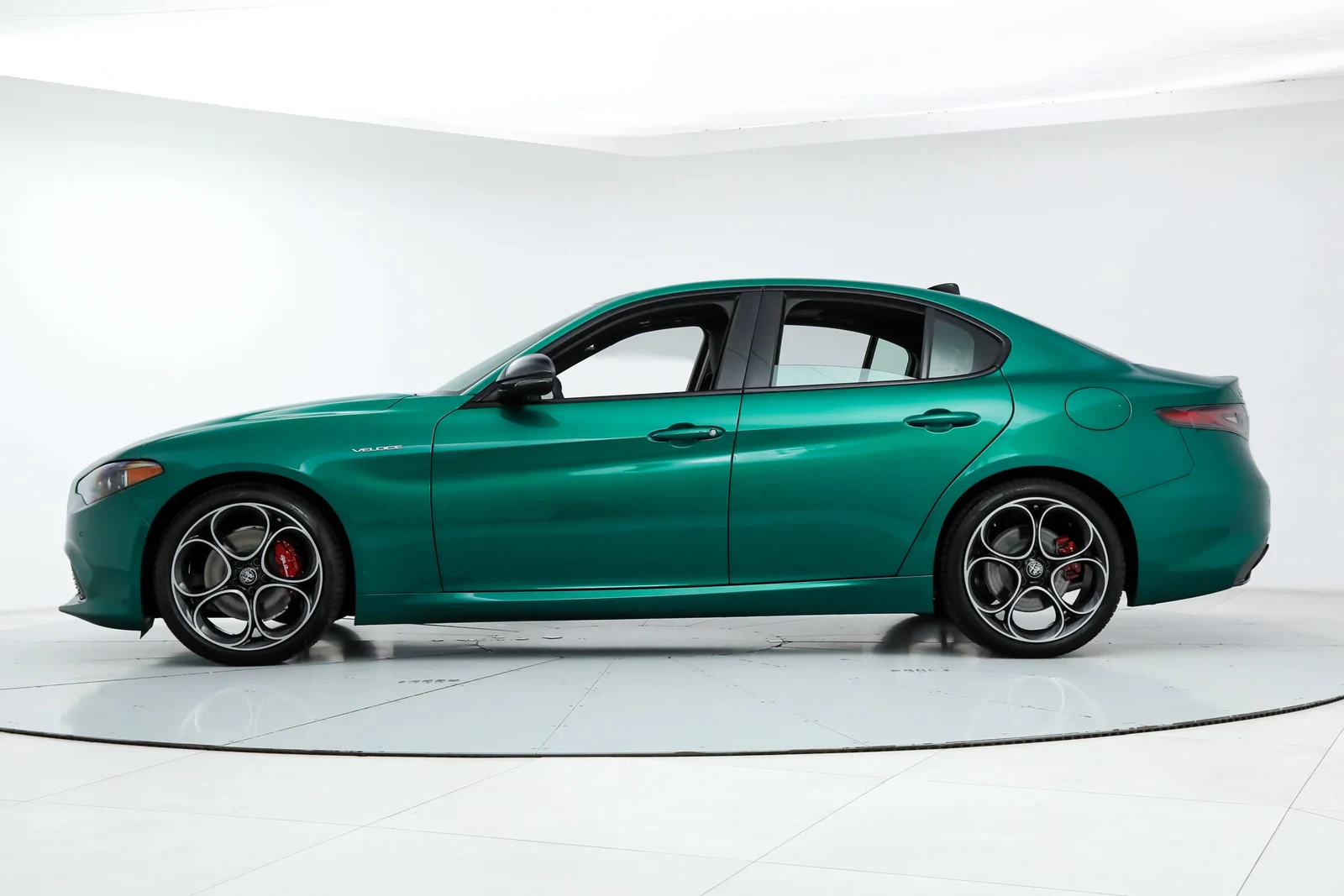 2026 Alfa Romeo Giulia Veloce (952), 2/22