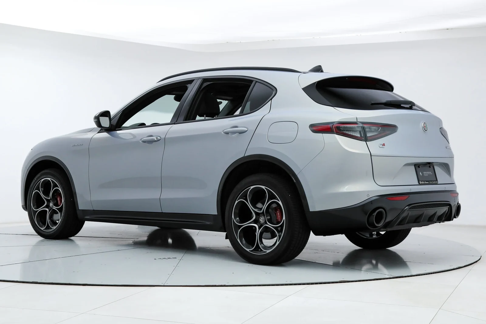 2025 Alfa Romeo Stelvio Veloce (949), 3/20