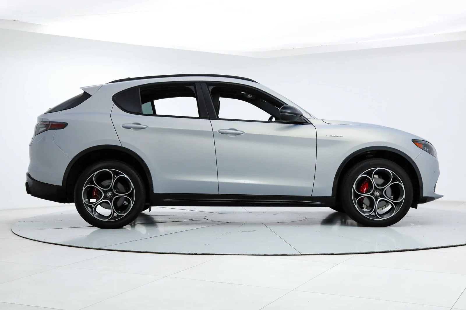 2025 Alfa Romeo Stelvio Veloce (949), 6/20